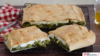 Torta di bietole genovese, la torta salata ripiena di formaggio prescinseua