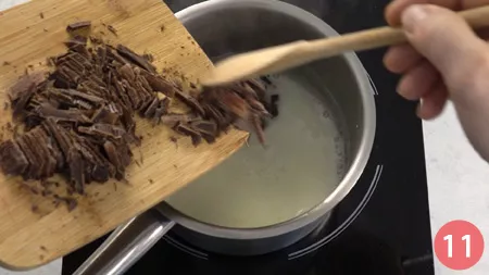 Torta di compleanno al cioccolato - Passaggio 11