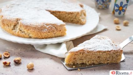 Torta di nocciole, un dolce senza farina né burro
