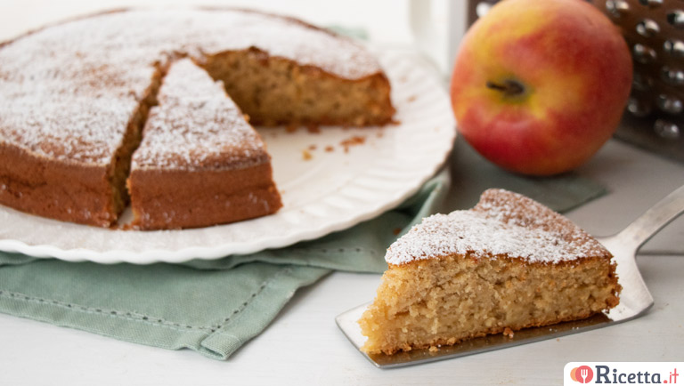 Torta di mele grattugiate: un dolce morbido senza burro