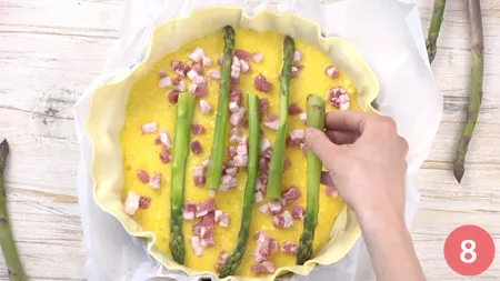 Torta salata con asparagi, pancetta e provola - Passo 8