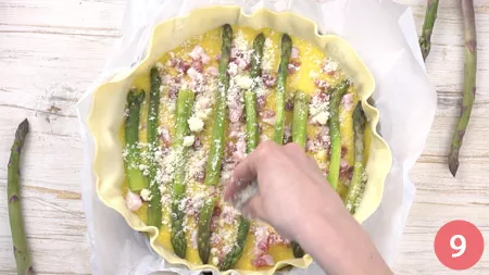 Torta salata con asparagi, pancetta e provola - Passo 9