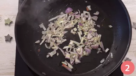 Torta salata con porri, prosciutto e scamorza - Passo 2