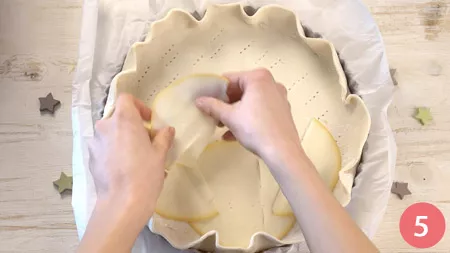 Torta salata con porri, prosciutto e scamorza - Passo 5