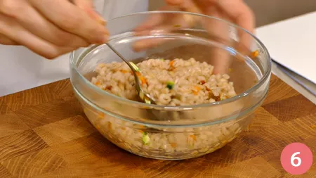 Tortino di orzo con tartare di verdure e olio aromatizzato alle erbe - Passaggio 6