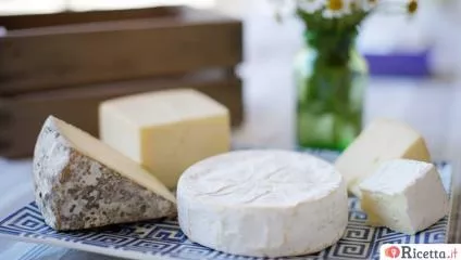 Turofobia, la paura del formaggio: chi ne soffre non riesce a toccarlo né a vederlo