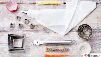 Gli utensili indispensabili per fare torte e crostate